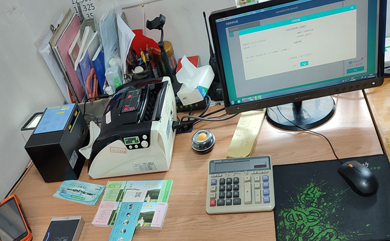 通过搭建票务分销系统,方便运营者对分销商进行管理,并实时追踪分销业绩 通过搭建票务分销系统,方便运营者对分销商进行管理,并实时追踪分销业绩