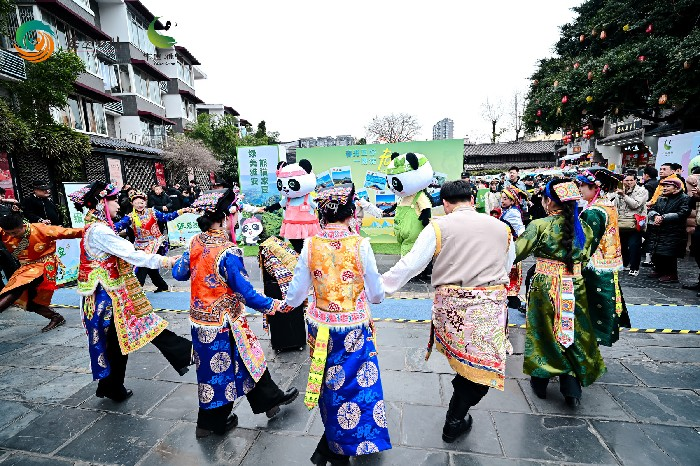 “跟着熊猫春游雅安”2025春季文旅推广活动在成都举行 “跟着熊猫春游雅安”2025春季文旅推广活动在成都举行