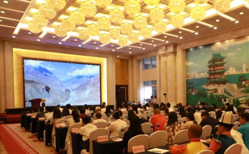南昌举办阿克陶县文化旅游产业推介会 助力帕米尔高原丝路之旅 南昌举办阿克陶县文化旅游产业推介会 助力帕米尔高原丝路之旅