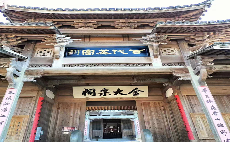 多地实施全环节实名制票务系统，严格票务监督管理