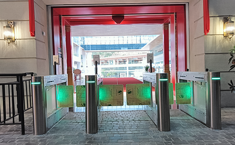 闸机票务系统vs人脸识别门票系统的差异化对比