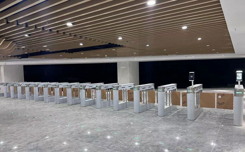 通过智能化票务管理系统的应用，景区则能够实现对票务业务流程的实时监控和优化