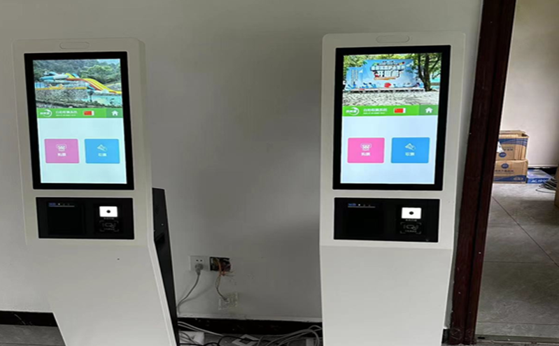 电子门票销售系统实现了网络预订数据与景区现场数据的统一互通，有效引导游客错峰出行