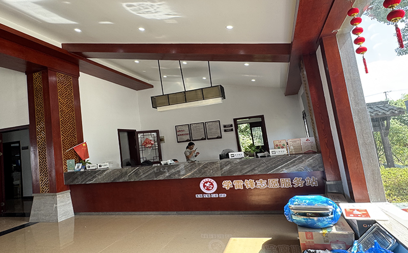 景区使用智能电子票务管理系统，实现景区“购票-取票-验票”一体化