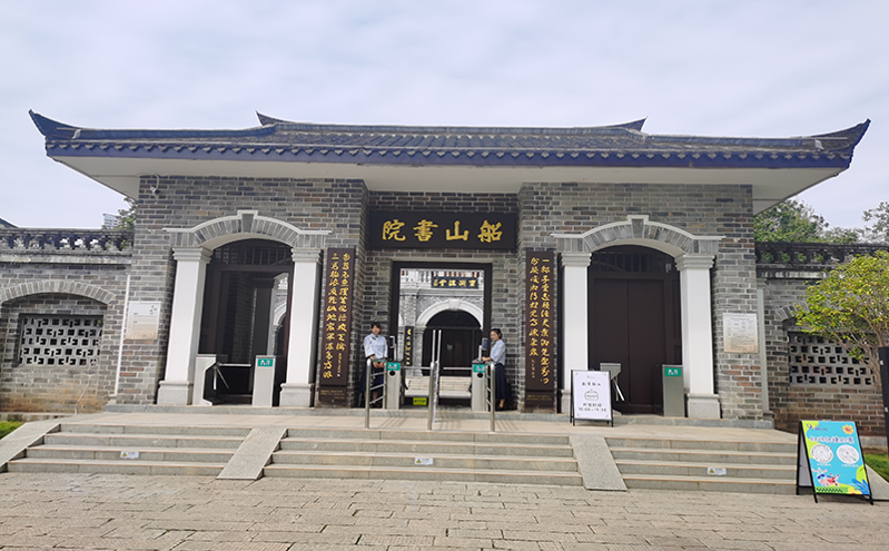 市场需求导向：如何通过押金计时租赁系统提升滑雪场的盈利能力？