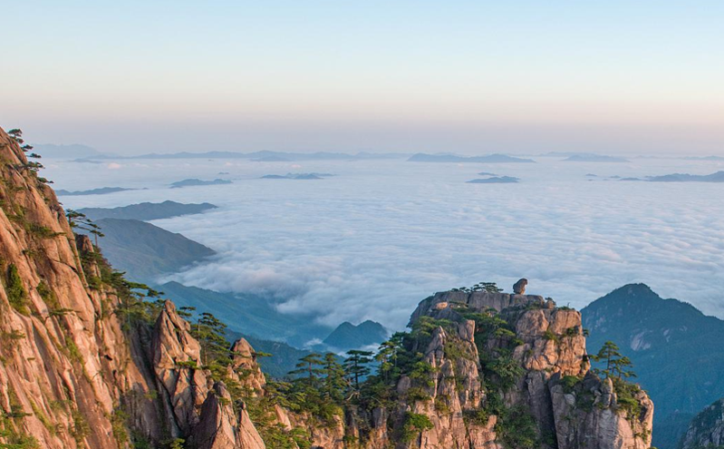 安庆市全面加强革命遗址保护，推动红色旅游发展