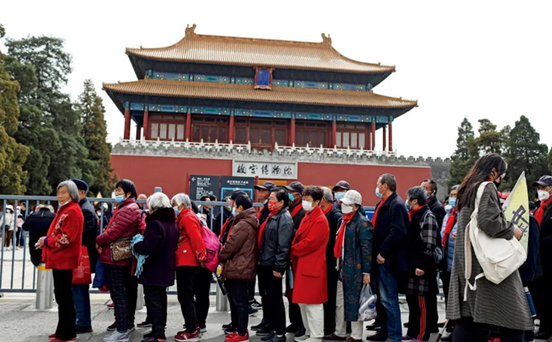 窗口卖票系统数字化转型：保留人工服务的智能叫号方案