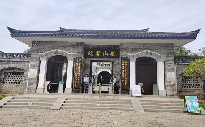 亲子游人多票难抢？游乐园售票系统高效分票更省心